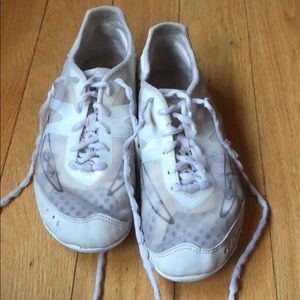 Cheer sneakers Nfinity